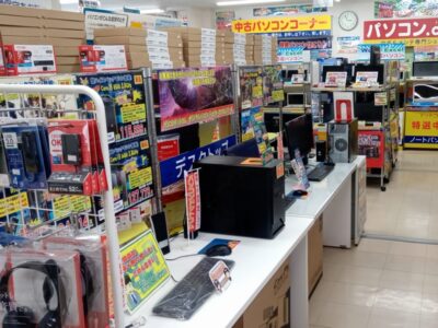 店内奥　中古パソコン