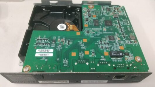 HDL-TA内部のHDDと基板